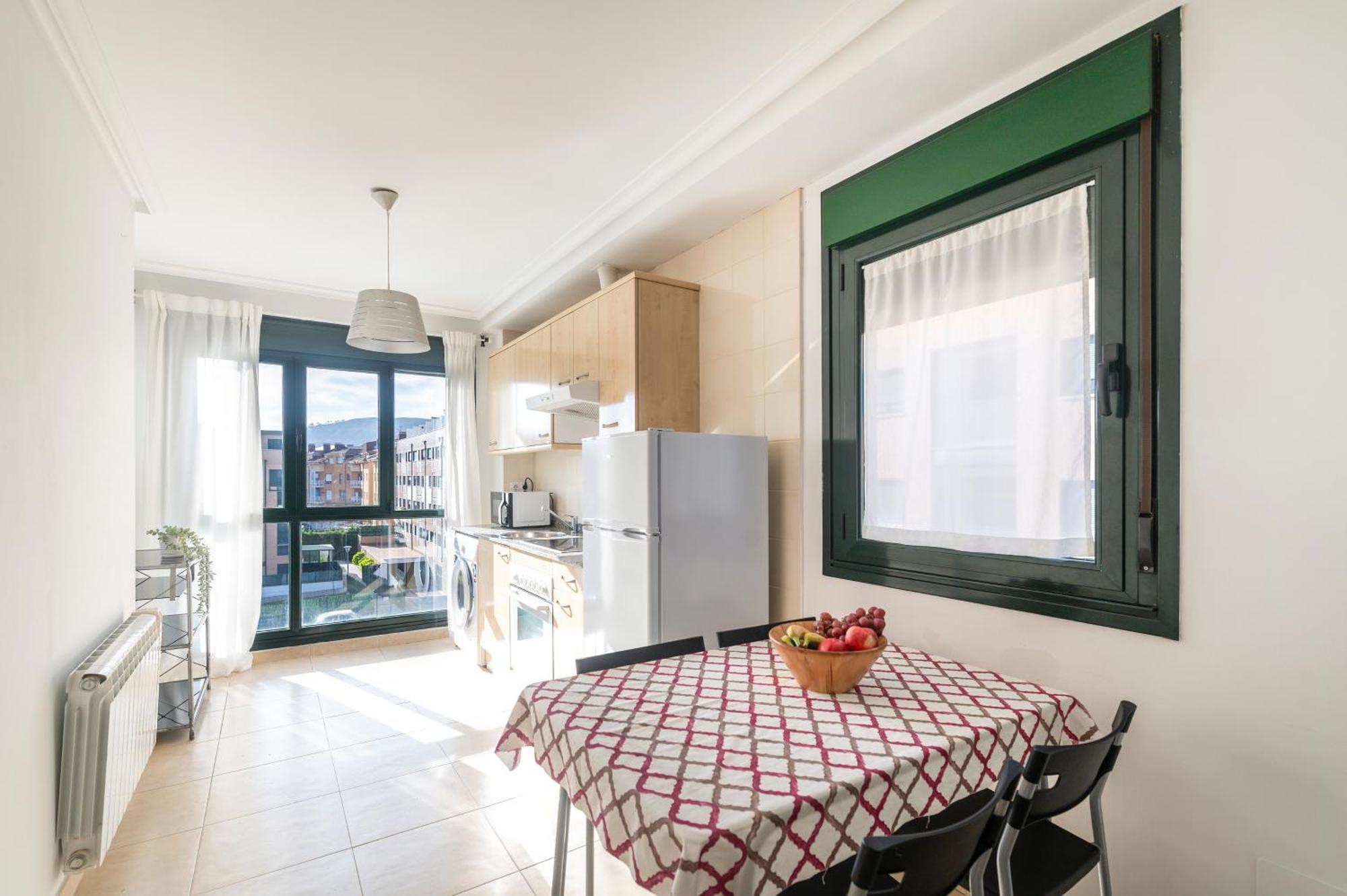 Alloru, Apartamento Con Piscina La Playa A 3 Km Vut-2714-As 利亚内斯 外观 照片