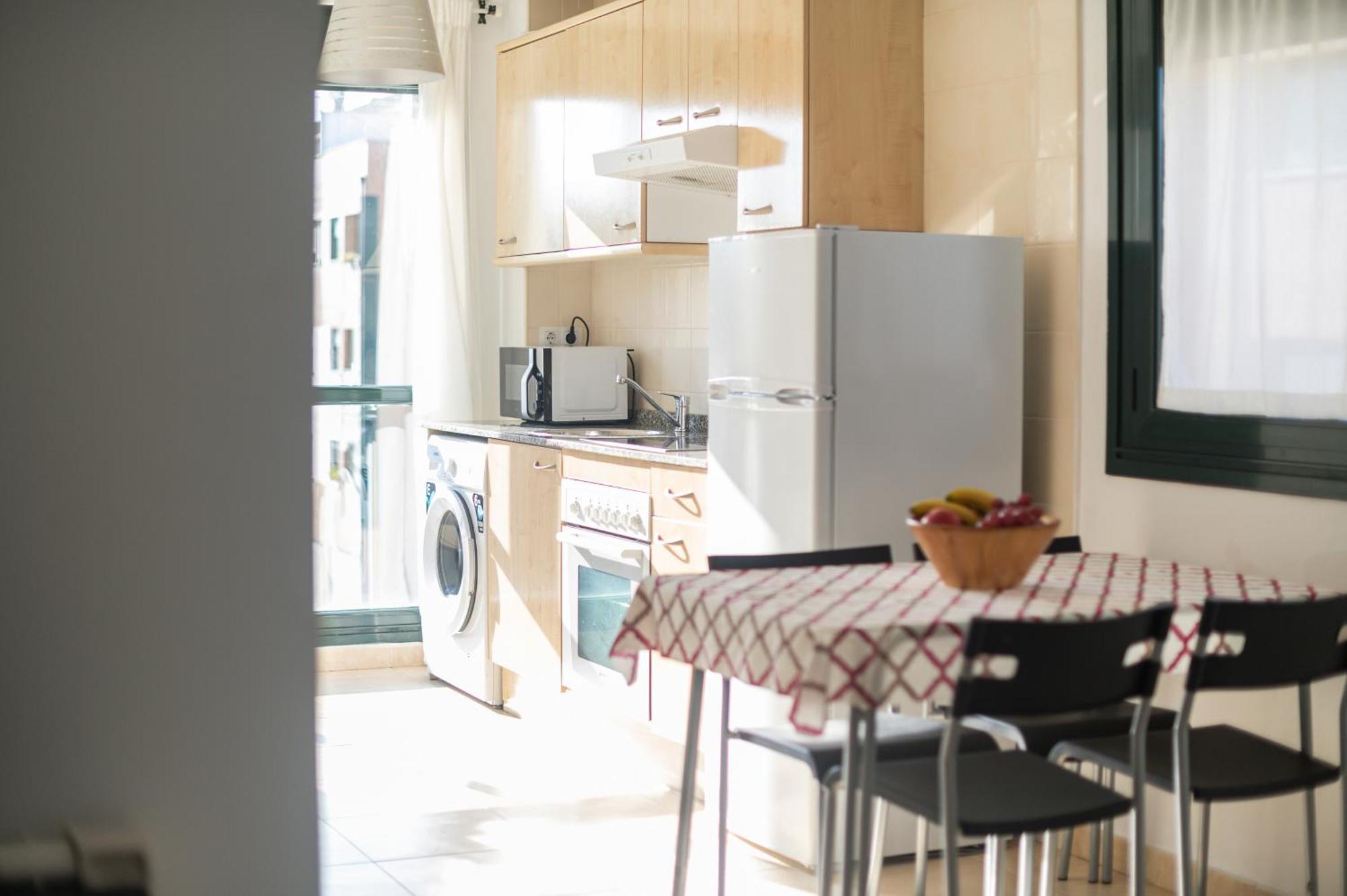 Alloru, Apartamento Con Piscina La Playa A 3 Km Vut-2714-As 利亚内斯 外观 照片